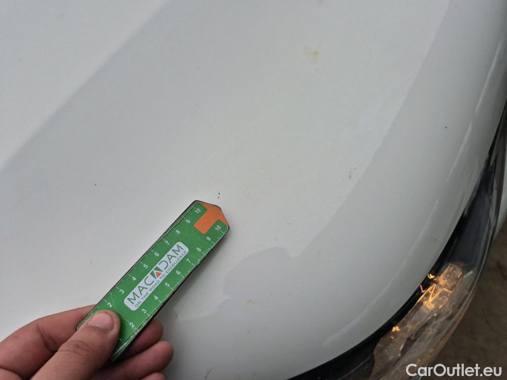  Toyota  Hilux TOYOTA  / 2020 / 4P / pickup 2.4 D-4D Cabina Doble GX #28