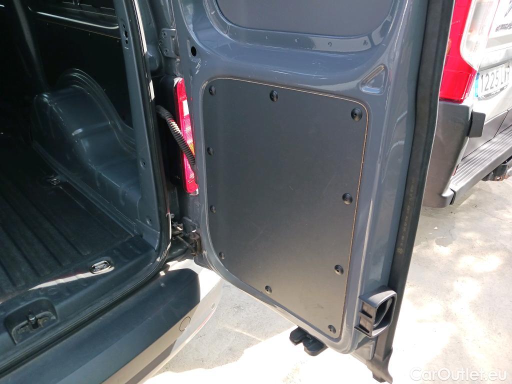  Volkswagen  Caddy VOLKSWAGEN  / 2015 / 4P / furgón derivado de turismo Profesional Maxi Furgón 1.4 TGI 81kW BM #25