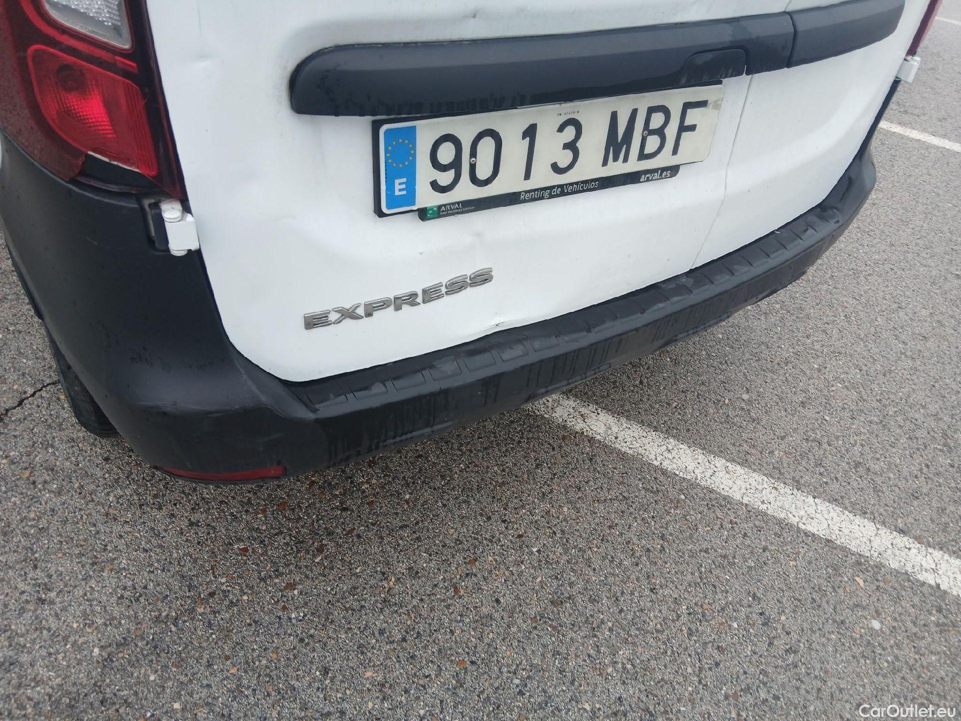  Renault  EXPRESS RENAULT  / 2021 / 4P / furgón derivado de turismo Confort 1.5 Blue dCi 70 kW (95 cv) #24