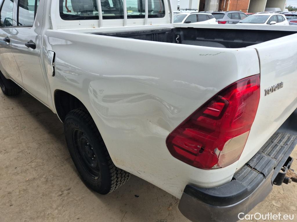  Toyota  Hilux TOYOTA  / 2020 / 4P / pickup 2.4 D-4D Cabina Doble GX #5