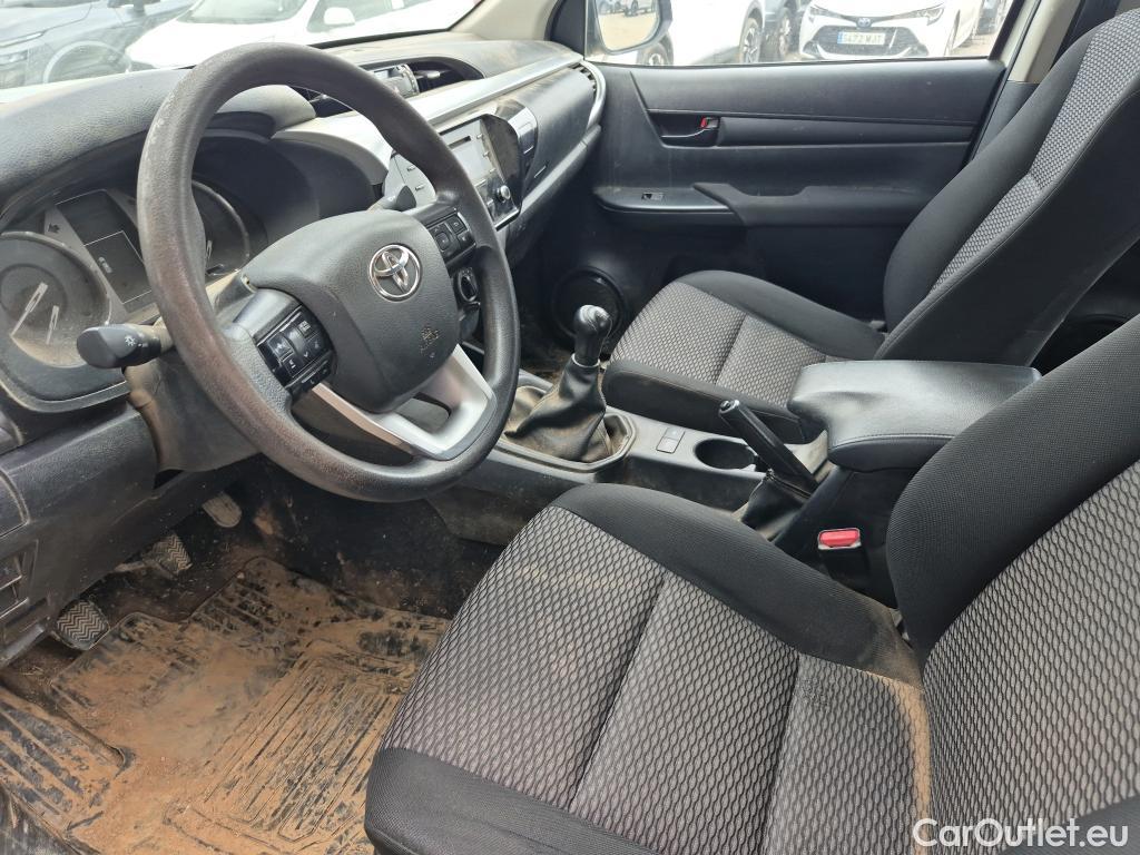  Toyota  Hilux TOYOTA  / 2020 / 4P / pickup 2.4 D-4D Cabina Doble GX #20