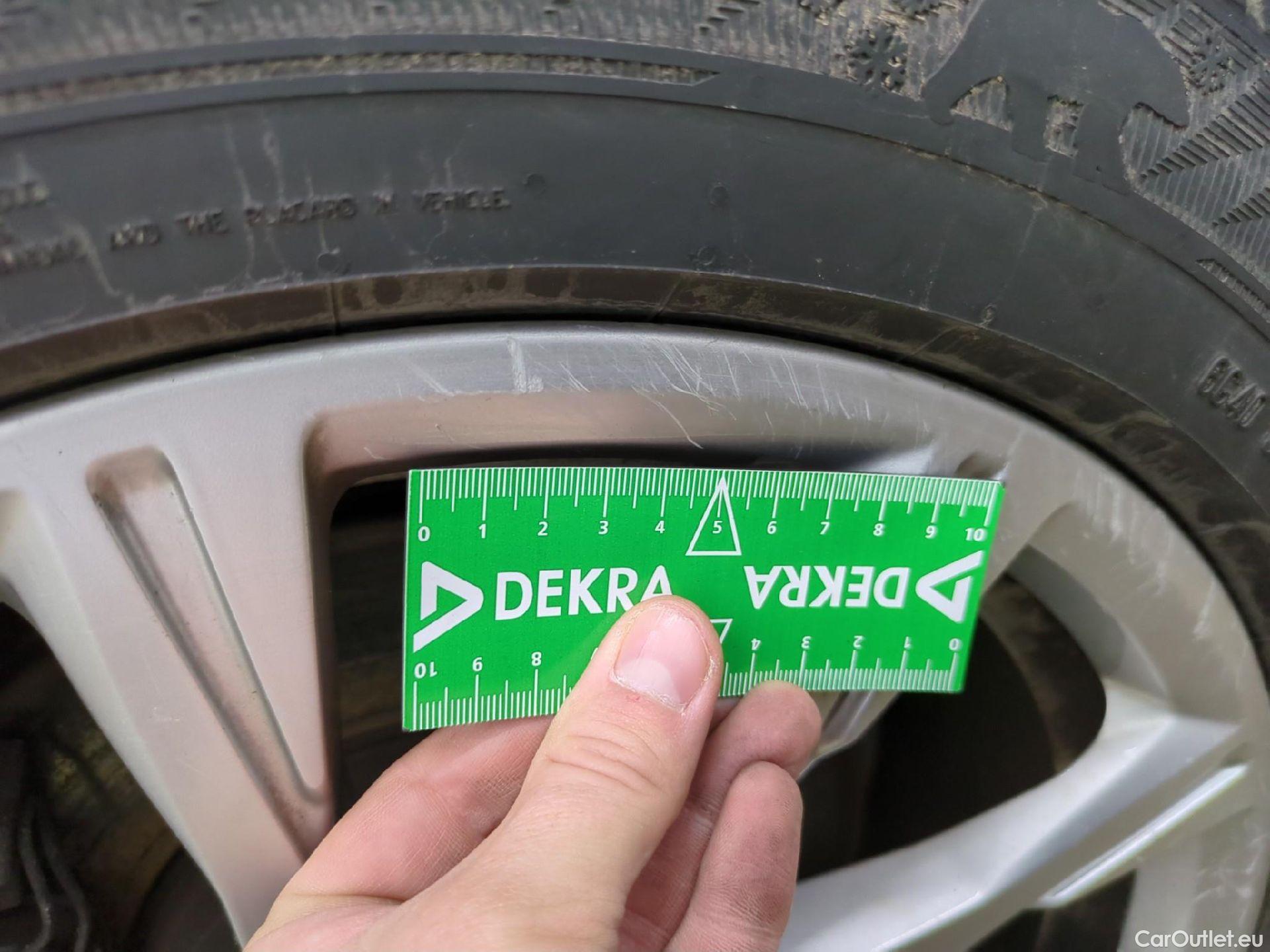  Audi  A4 AUDI  / 2019 / 4P / Berline 30 TDI 136 S tronic Business Line #9