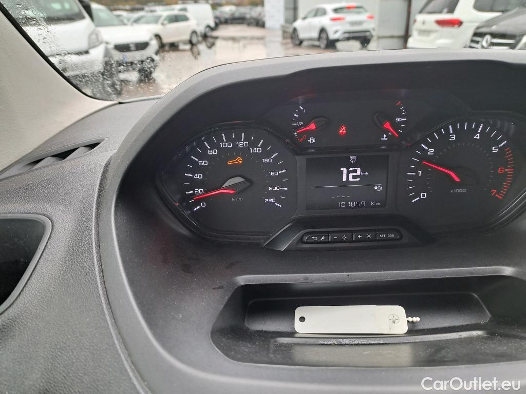  Peugeot  Partner PEUGEOT  / 2018 / 4P / furgón derivado de turismo Premium Standard 600kg BlueHDi 73kW #69