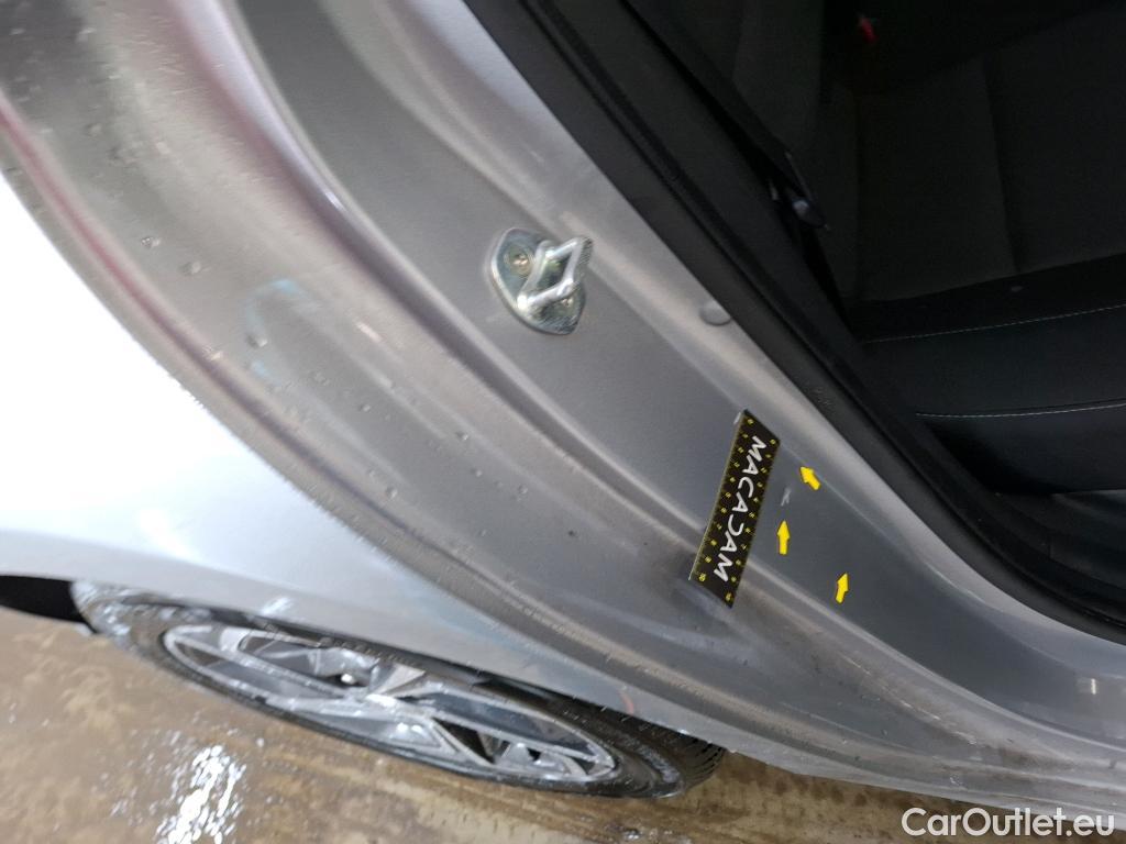  Hyundai  i30  Business 1.6 CRDi 115CV BVA7 E6d #12