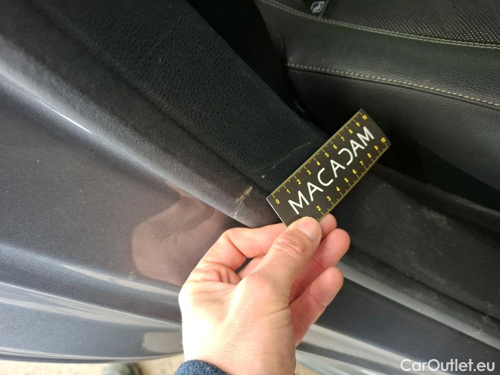  Mercedes  A-Klasse MERCEDES-BENZ Classe A Compact / 2018 / 5P / Berline A 200 d Business Line 8G-DCT #18