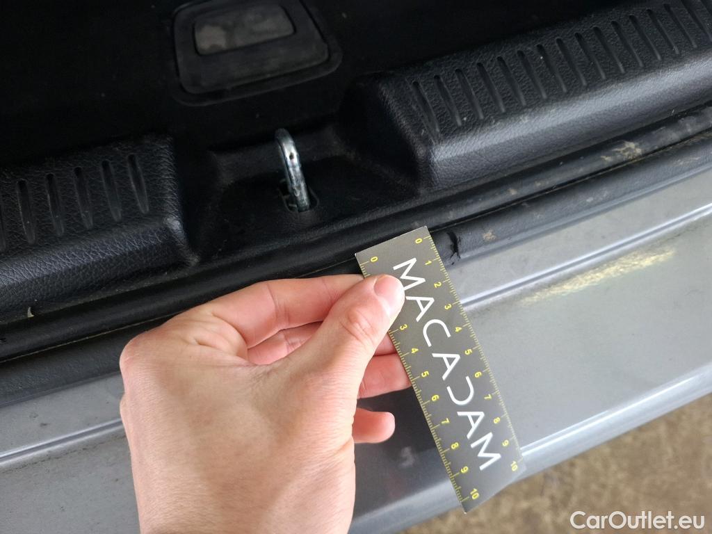  Mercedes  A-Klasse MERCEDES-BENZ Classe A Compact / 2018 / 5P / Berline A 200 d Business Line 8G-DCT #12