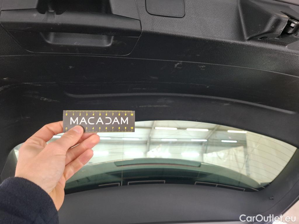  Mercedes  A-Klasse MERCEDES-BENZ Classe A Compact / 2018 / 5P / Berline A 200 d Business Line 8G-DCT #23