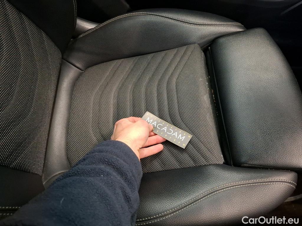  Mercedes  A-Klasse MERCEDES-BENZ Classe A Compact / 2018 / 5P / Berline A 200 d Business Line 8G-DCT #33