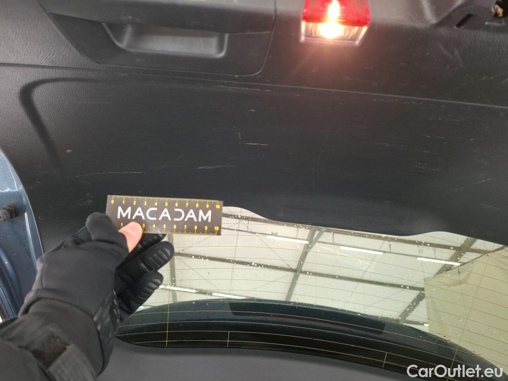  Mercedes  GLA MERCEDES-BENZ  / 2020 / 5P / SUV 1.3  250 e AMG LINE DCT #26