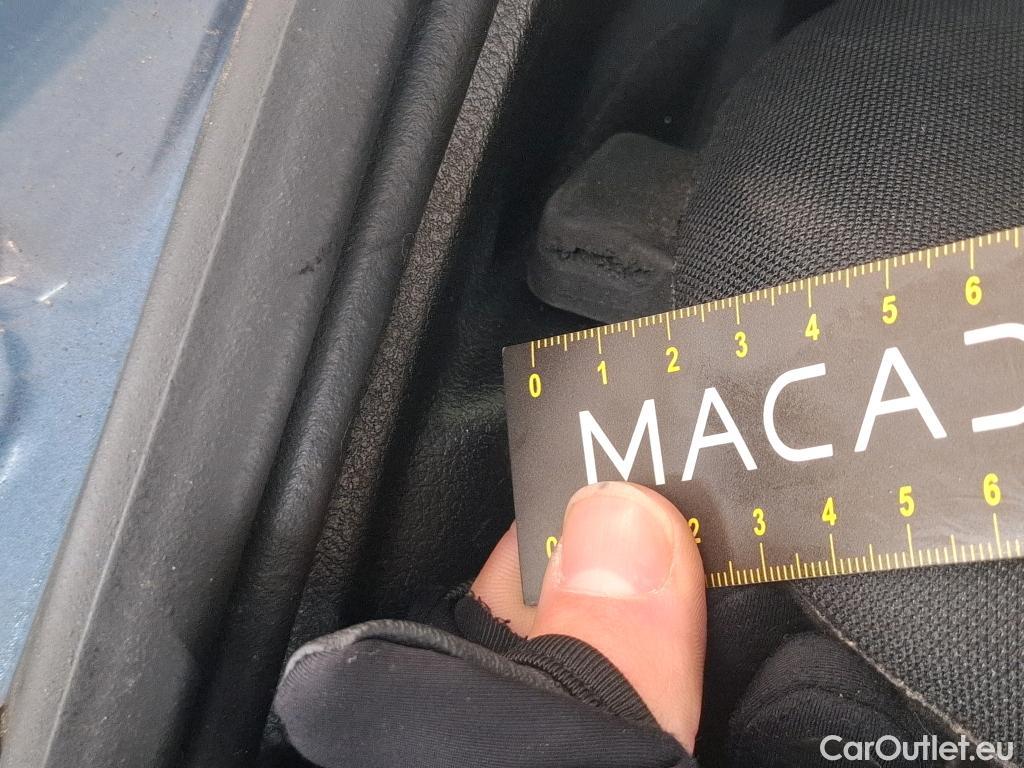  Mercedes  GLA MERCEDES-BENZ  / 2020 / 5P / SUV 1.3  250 e AMG LINE DCT #32