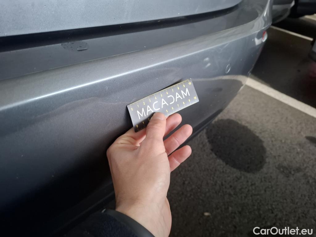  Mercedes  A-Klasse MERCEDES-BENZ Classe A Compact / 2018 / 5P / Berline A 200 d Business Line 8G-DCT #8