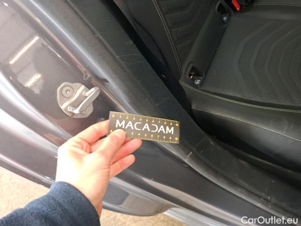  Mercedes  A-Klasse MERCEDES-BENZ Classe A Compact / 2018 / 5P / Berline A 200 d Business Line 8G-DCT #16