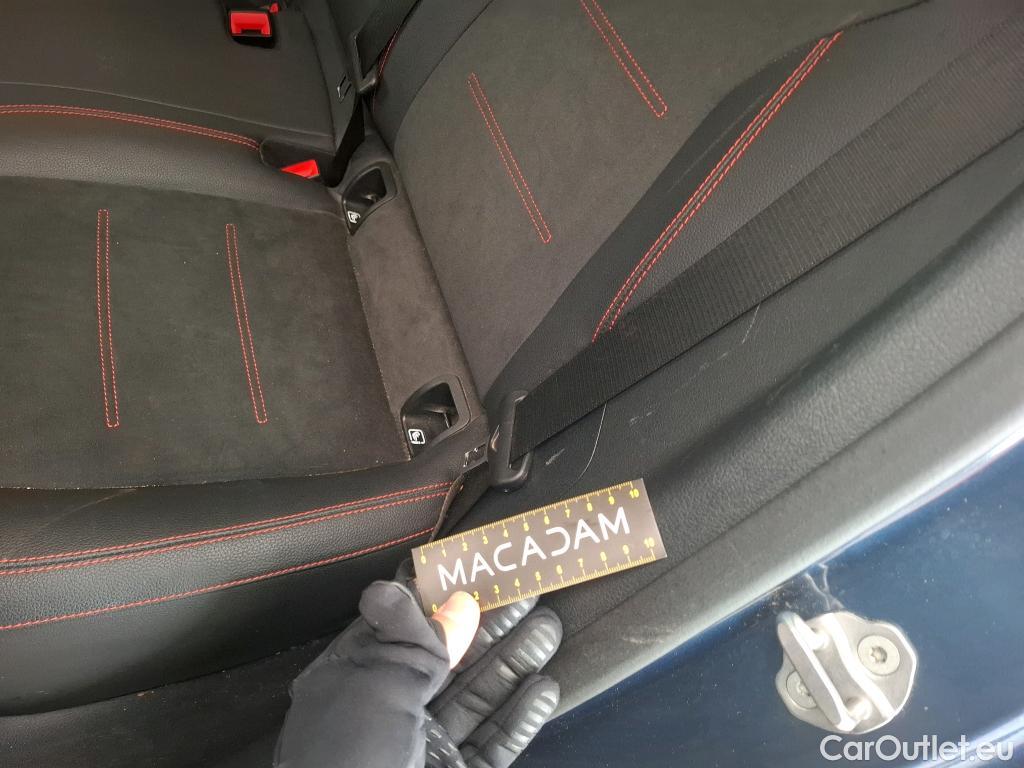  Mercedes  GLA MERCEDES-BENZ  / 2020 / 5P / SUV 1.3  250 e AMG LINE DCT #17