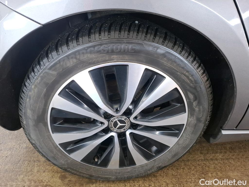  Mercedes  A-Klasse MERCEDES-BENZ Classe A Compact / 2018 / 5P / Berline A 200 d Business Line 8G-DCT #36