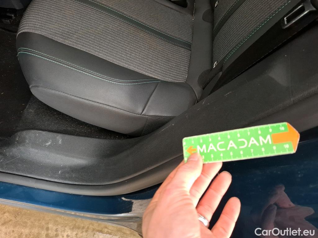  Peugeot  3008  II Allure Pack 1.2 PureTech 130CV BVA8 E6d #1