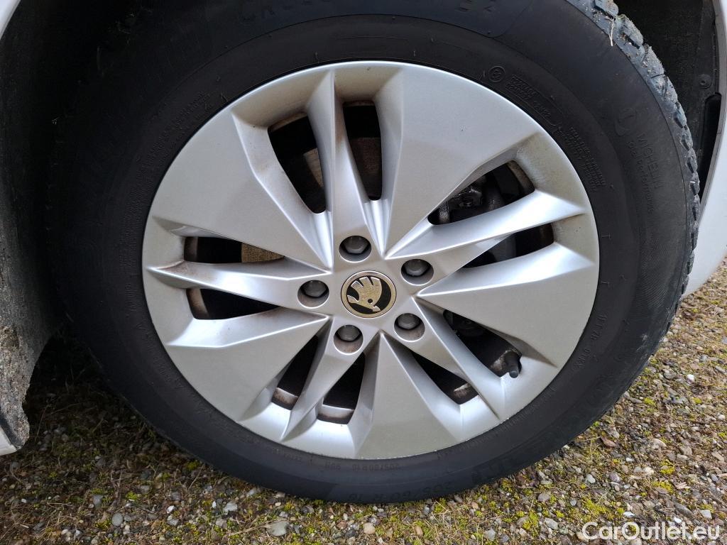  Skoda  Octavia  Berline Business 2.0 TDI 115CV BVM6 E6d #2