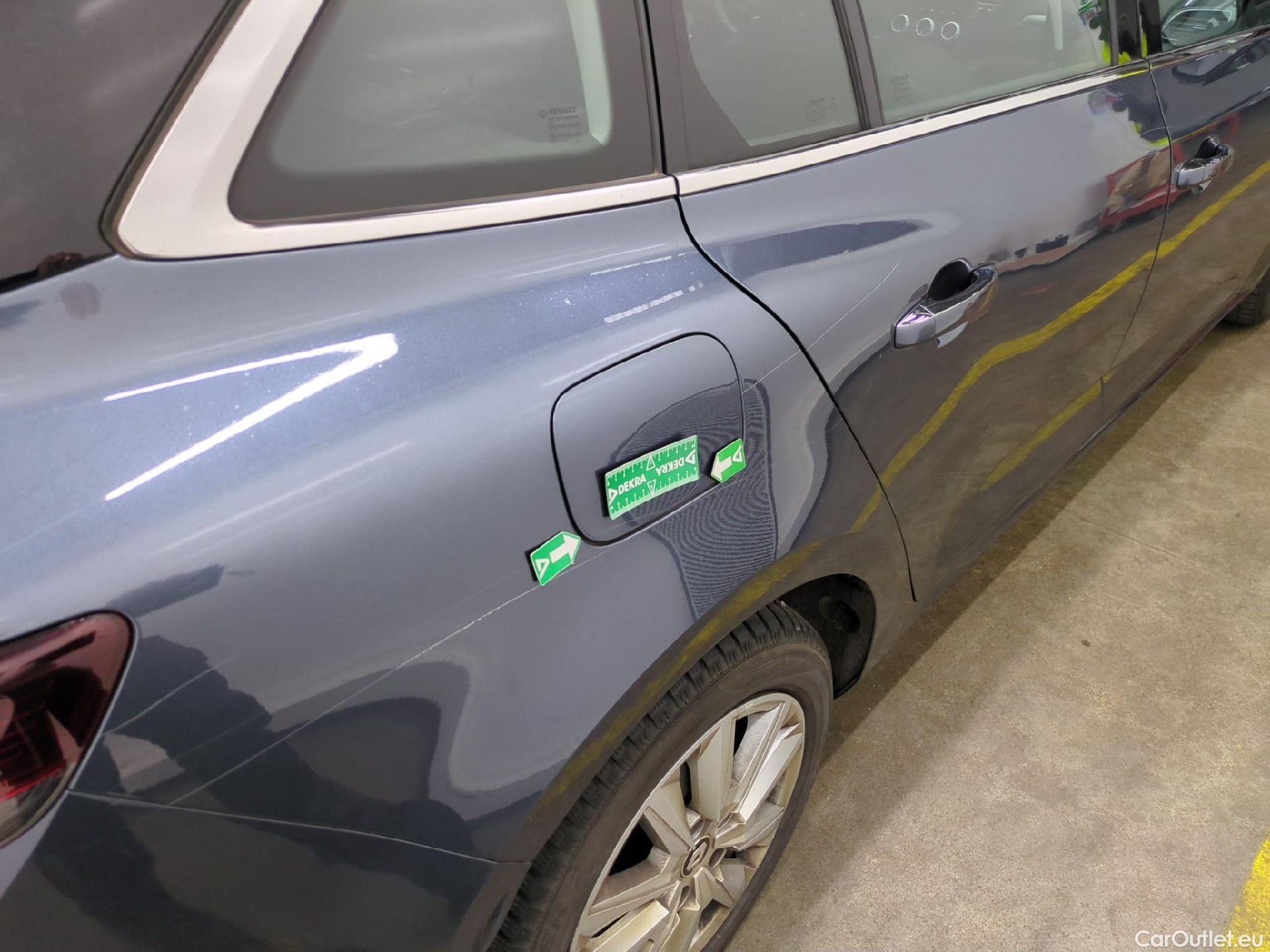  Renault  Megane  IV Estate Business 1.5 dCi 115CV BVA7 E6d #14