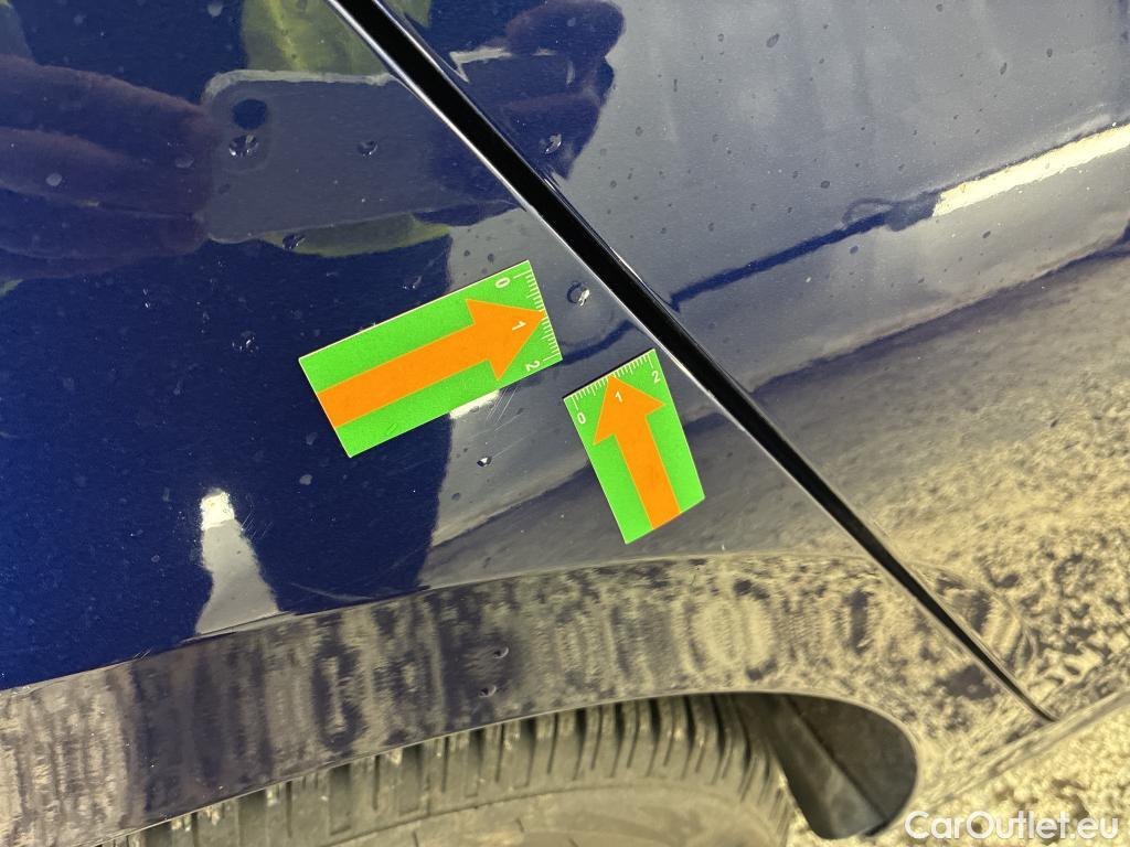  Volkswagen  Golf  VOLKSWAGEN / 2020 / 5P / Berline 1.0 TSI OPF 110 BVM6 Life Busi 1st #39