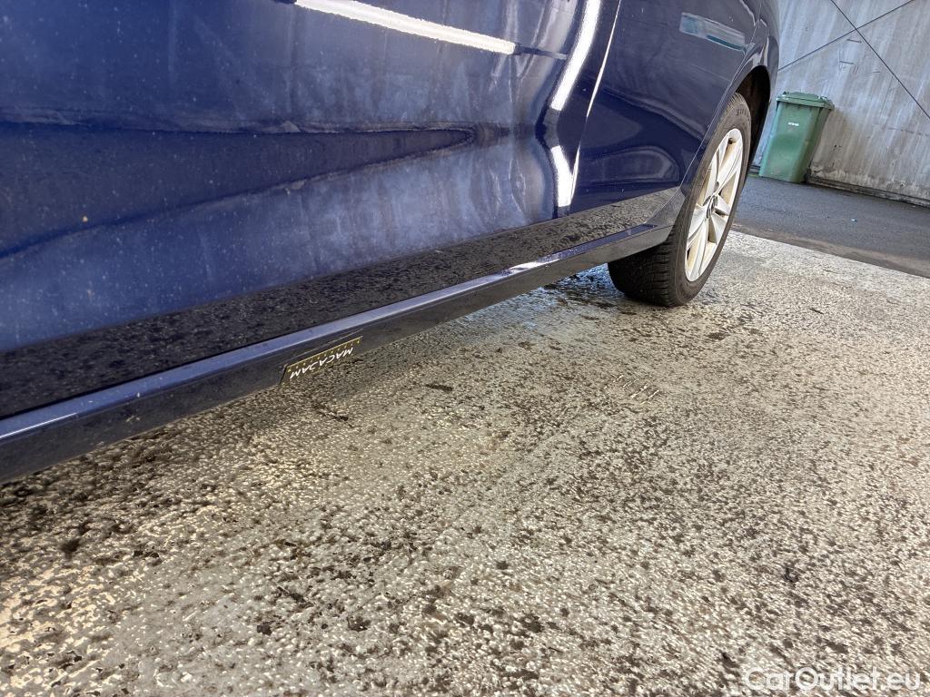  Volkswagen  Golf  VOLKSWAGEN / 2020 / 5P / Berline 1.0 TSI OPF 110 BVM6 Life Busi 1st #16