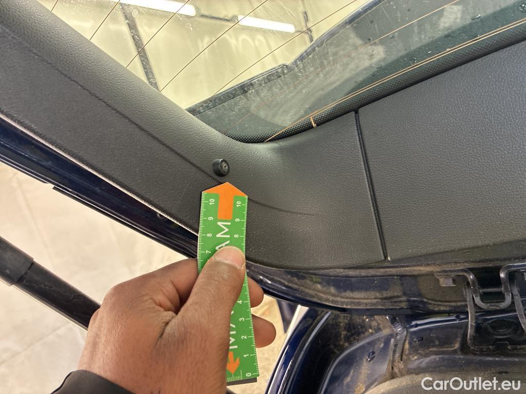  Volkswagen  Golf  VOLKSWAGEN / 2020 / 5P / Berline 1.0 TSI OPF 110 BVM6 Life Busi 1st #19