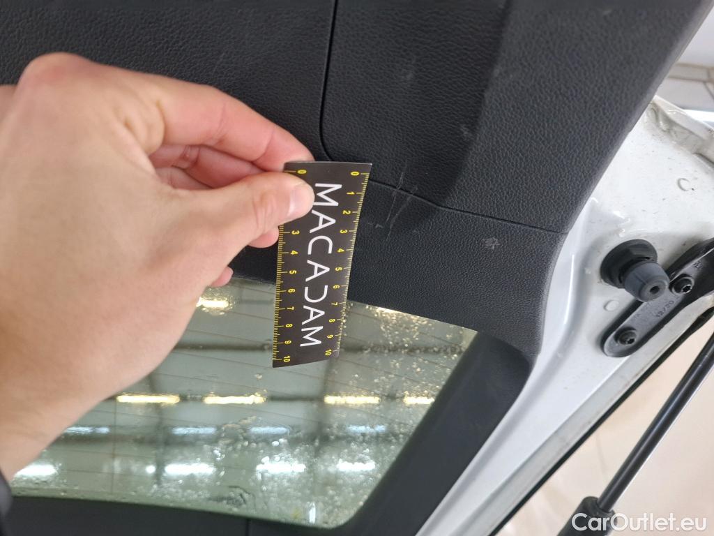  Volkswagen  Touran  United Start-Stop 2.0 TDI 150CV BVA7 E6dT #13