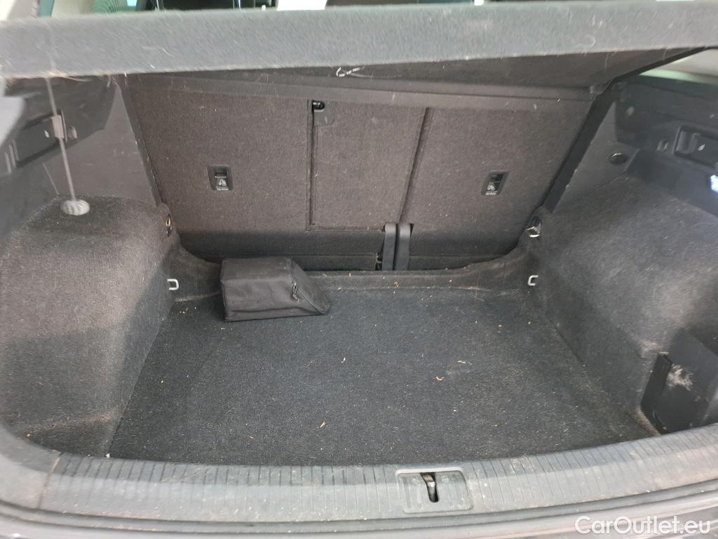  Volkswagen  Tiguan VOLKSWAGEN  / 2020 / 5P / SUV 2.0 TDI 150 DSG7 Elegance #39