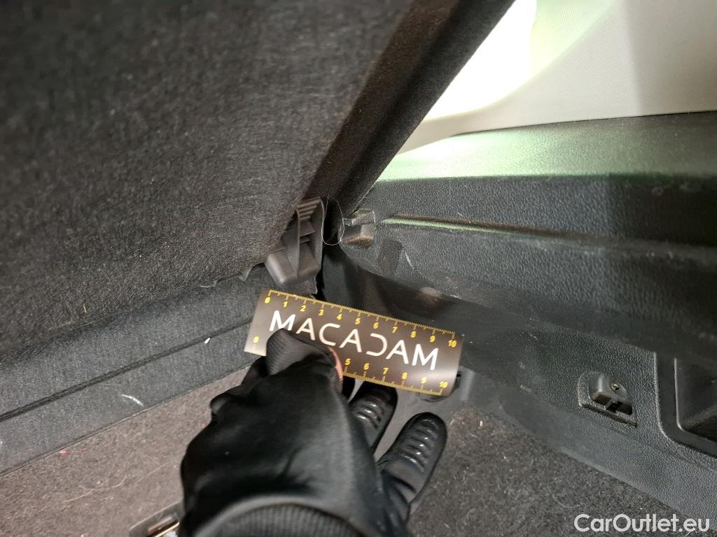  Volkswagen  Tiguan VOLKSWAGEN  / 2020 / 5P / SUV 2.0 TDI 150 DSG7 Elegance #24