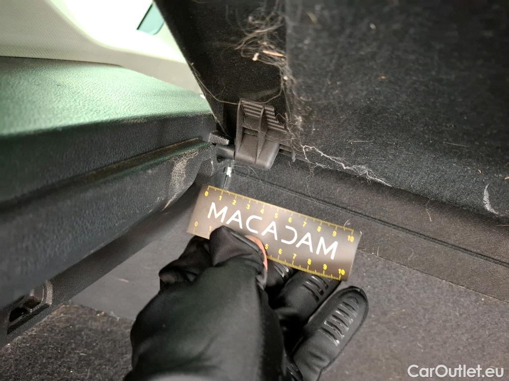  Volkswagen  Tiguan VOLKSWAGEN  / 2020 / 5P / SUV 2.0 TDI 150 DSG7 Elegance #23