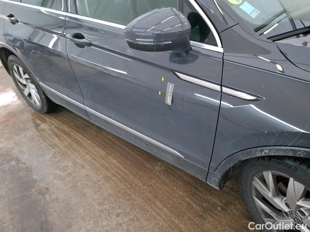  Volkswagen  Tiguan VOLKSWAGEN  / 2020 / 5P / SUV 2.0 TDI 150 DSG7 Elegance #9