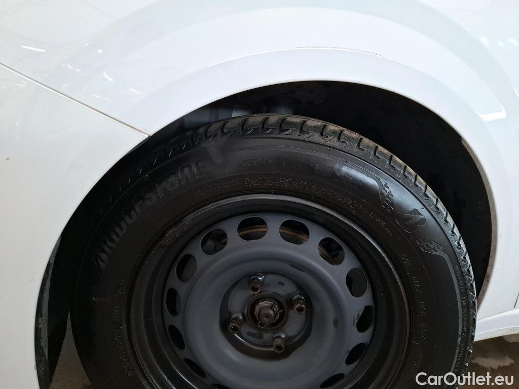  Peugeot  208 PEUGEOT  Affaire / 2019 / 5P / Berline 1.5 BlueHDi 100 S&S Premium #46