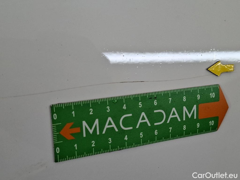  Peugeot  208 PEUGEOT  Affaire / 2019 / 5P / Berline 1.5 BlueHDi 100 S&S Premium #15