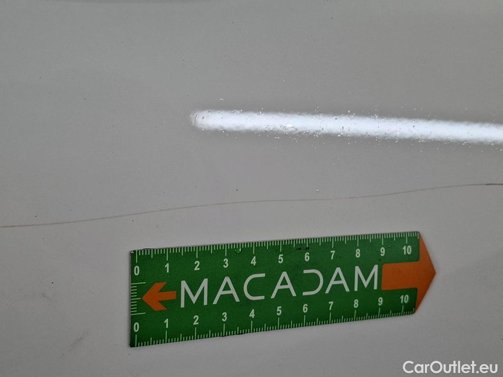  Peugeot  208 PEUGEOT  Affaire / 2019 / 5P / Berline 1.5 BlueHDi 100 S&S Premium #14