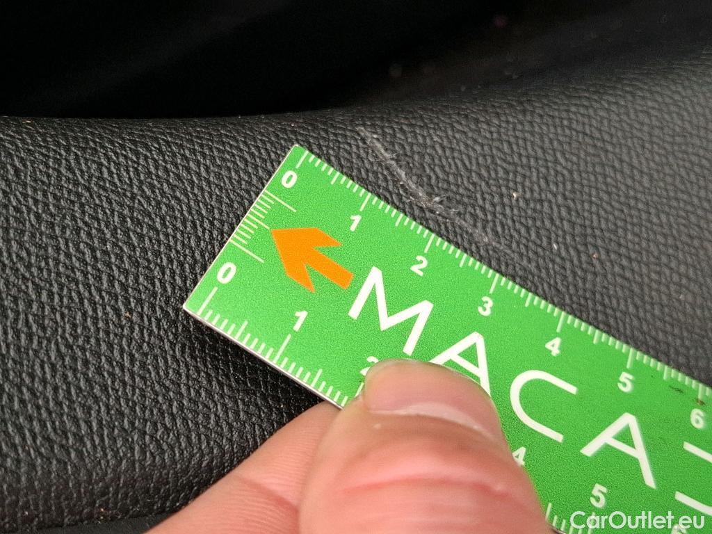  Peugeot  208 PEUGEOT  Affaire / 2019 / 5P / Berline 1.5 BlueHDi 100 S&S Premium #37