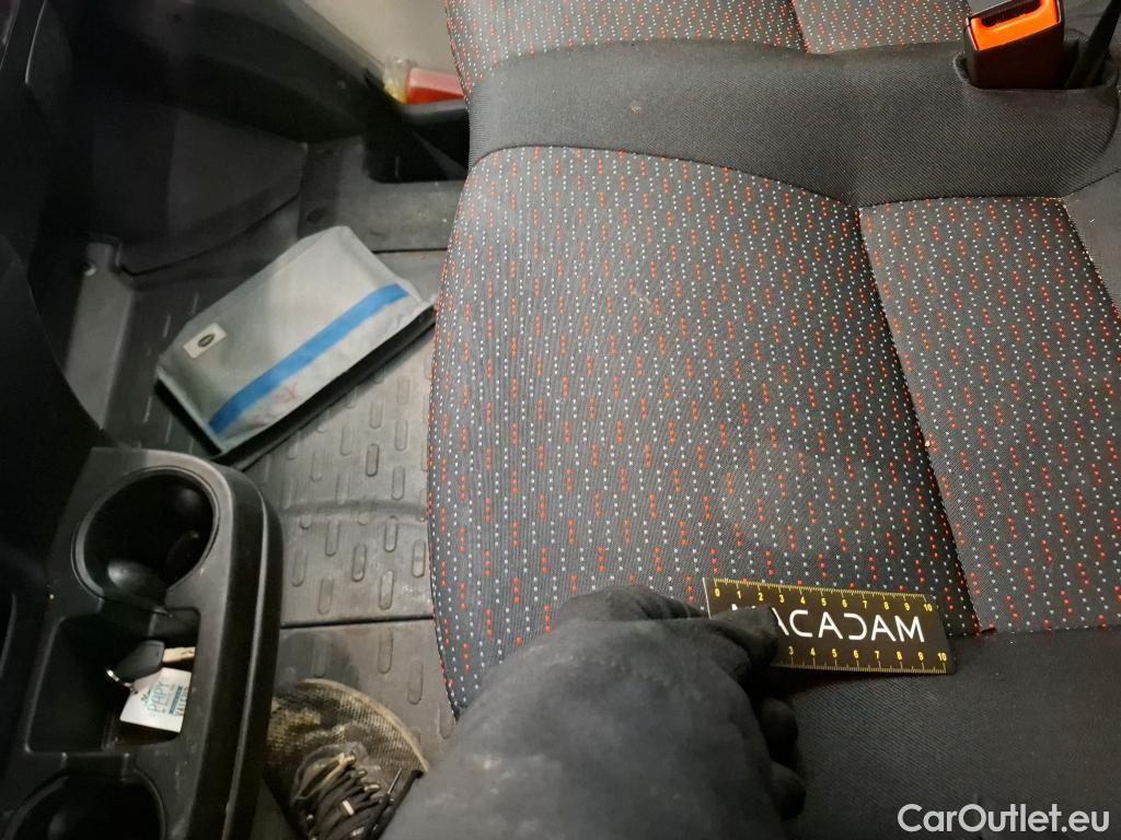  Citroen  Jumper CITROEN  VU 4p Fourgon 30 L2H2 BlueHDi 130 BVM6 Business #42