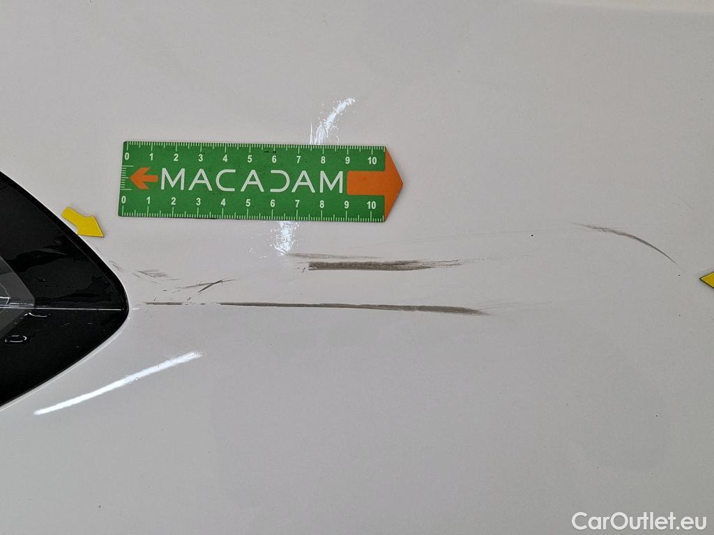  Peugeot  208 PEUGEOT  Affaire / 2019 / 5P / Berline 1.5 BlueHDi 100 S&S Premium #5