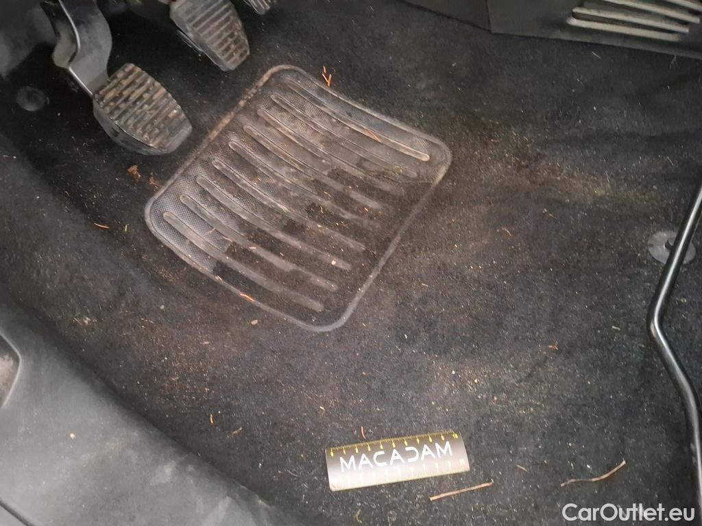  Peugeot  208  Affaire Premium 1.5 HDi 100CV BVM5 E6dT #2