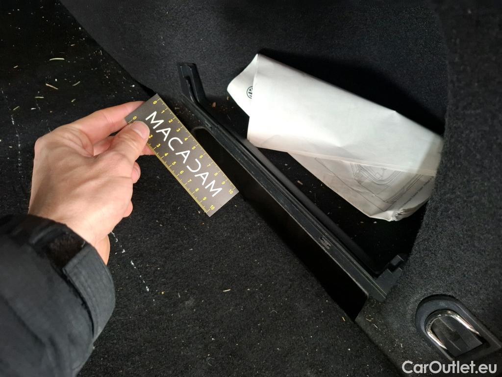  Volkswagen  Passat  SW / 2019 / 5P / Break 2.0 TDI 150 SCR DSG7 SW LOUNGE / TRANSFO VP/VF #23