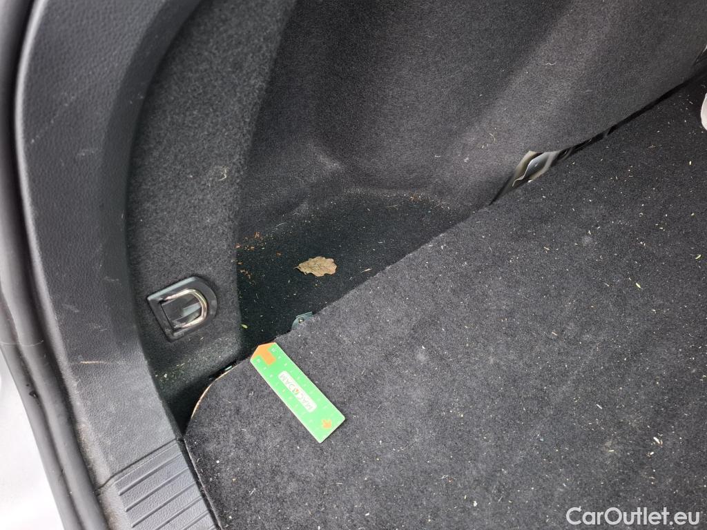  Volkswagen  Passat  SW / 2019 / 5P / Break 2.0 TDI 150 SCR DSG7 SW LOUNGE / TRANSFO VP/VF #25