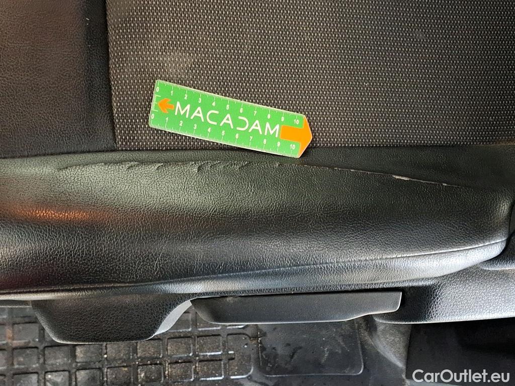  Toyota  Proace TOYOTA  / 2016 / 4P / Fourgon tôlé 2.0 D MEDIUM 120 D-4D DYNAMIC #2