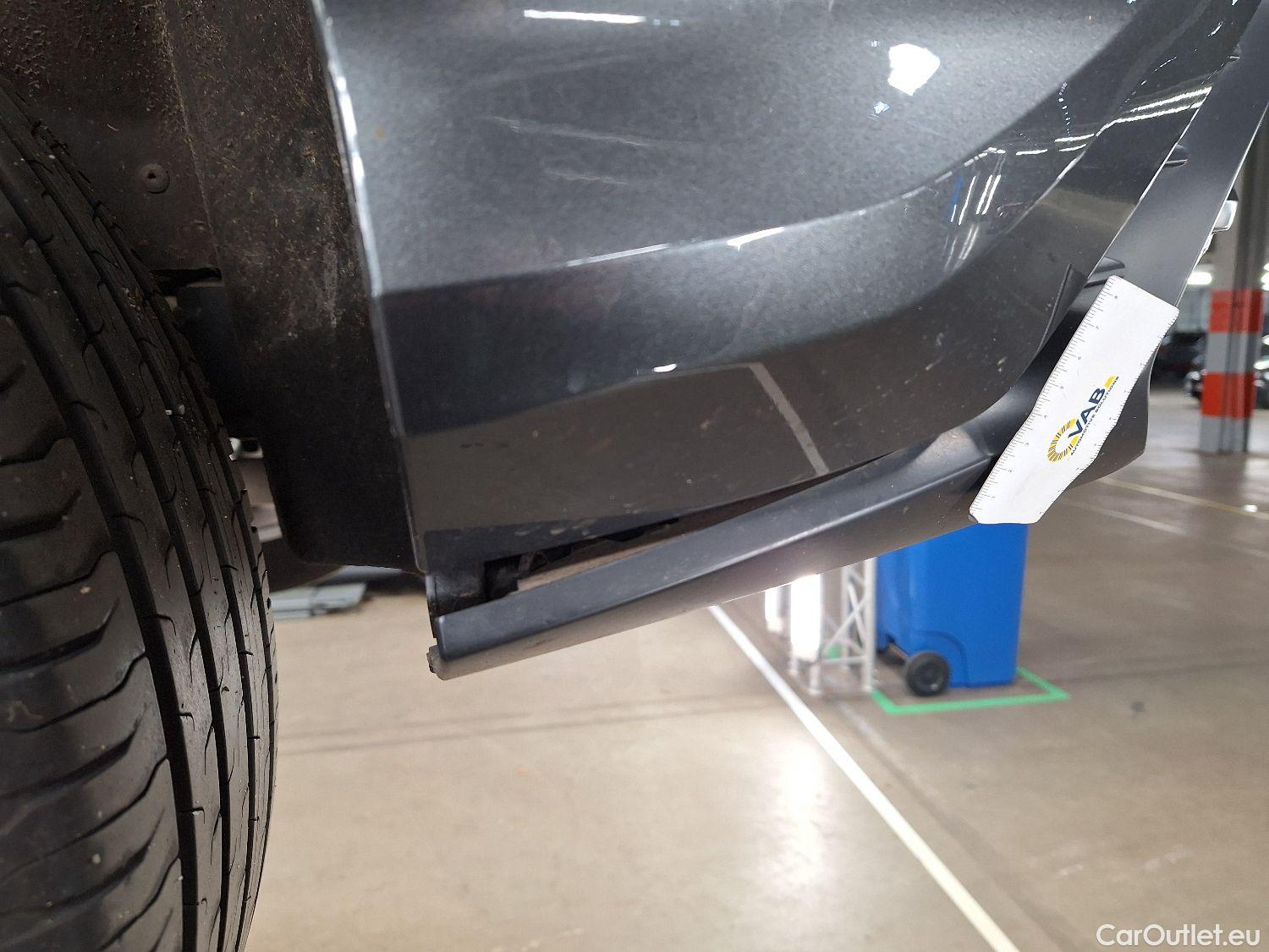  Audi  Q3 Audi,  '18, Audi  35 TDI S tronic S line Business Edition 5d #8