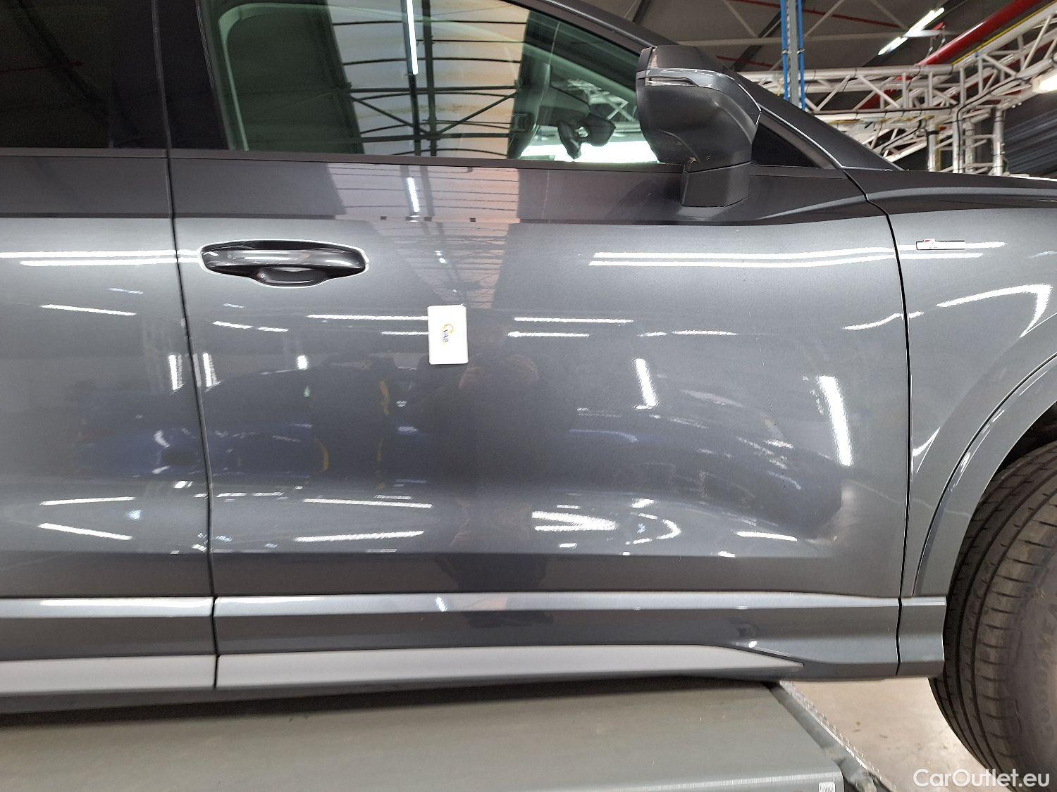  Audi  Q3 Audi,  '18, Audi  35 TDI S tronic S line Business Edition 5d #10