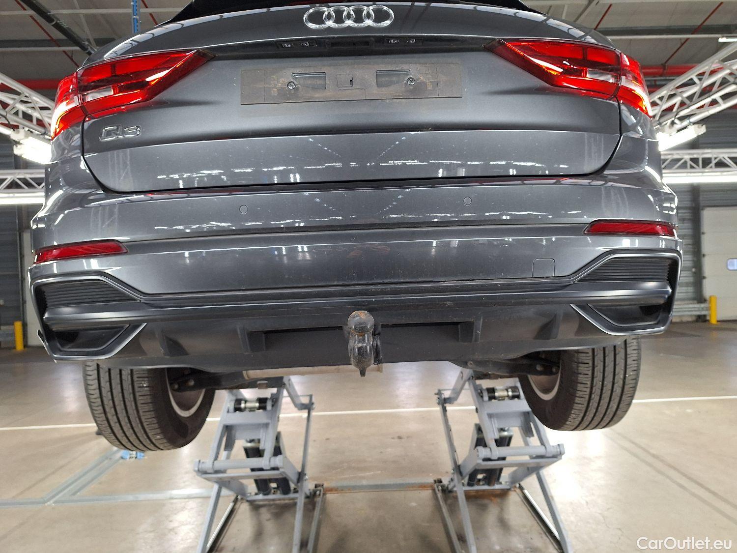  Audi  Q3 Audi,  '18, Audi  35 TDI S tronic S line Business Edition 5d #7