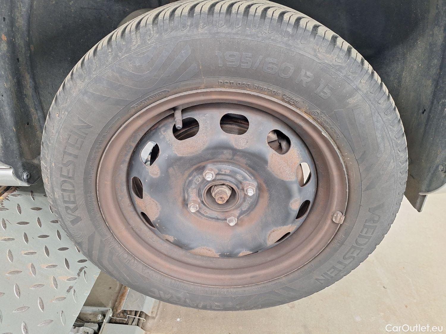  Ford  Fiesta Ford,  '17, Ford  1.1i 52kW Business Class 5d #2