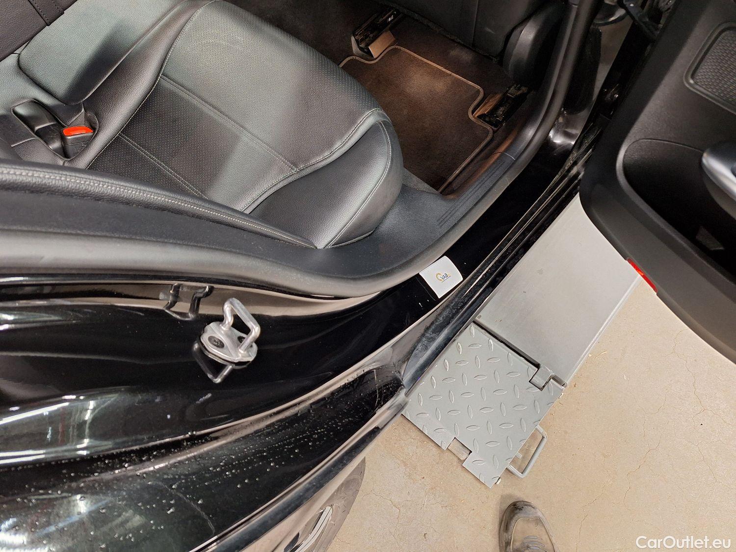  Mercedes  C-Klasse Mercedes, C-Class Break '21, Mercedes-Benz  Break C 200d Luxury Line 5d #36