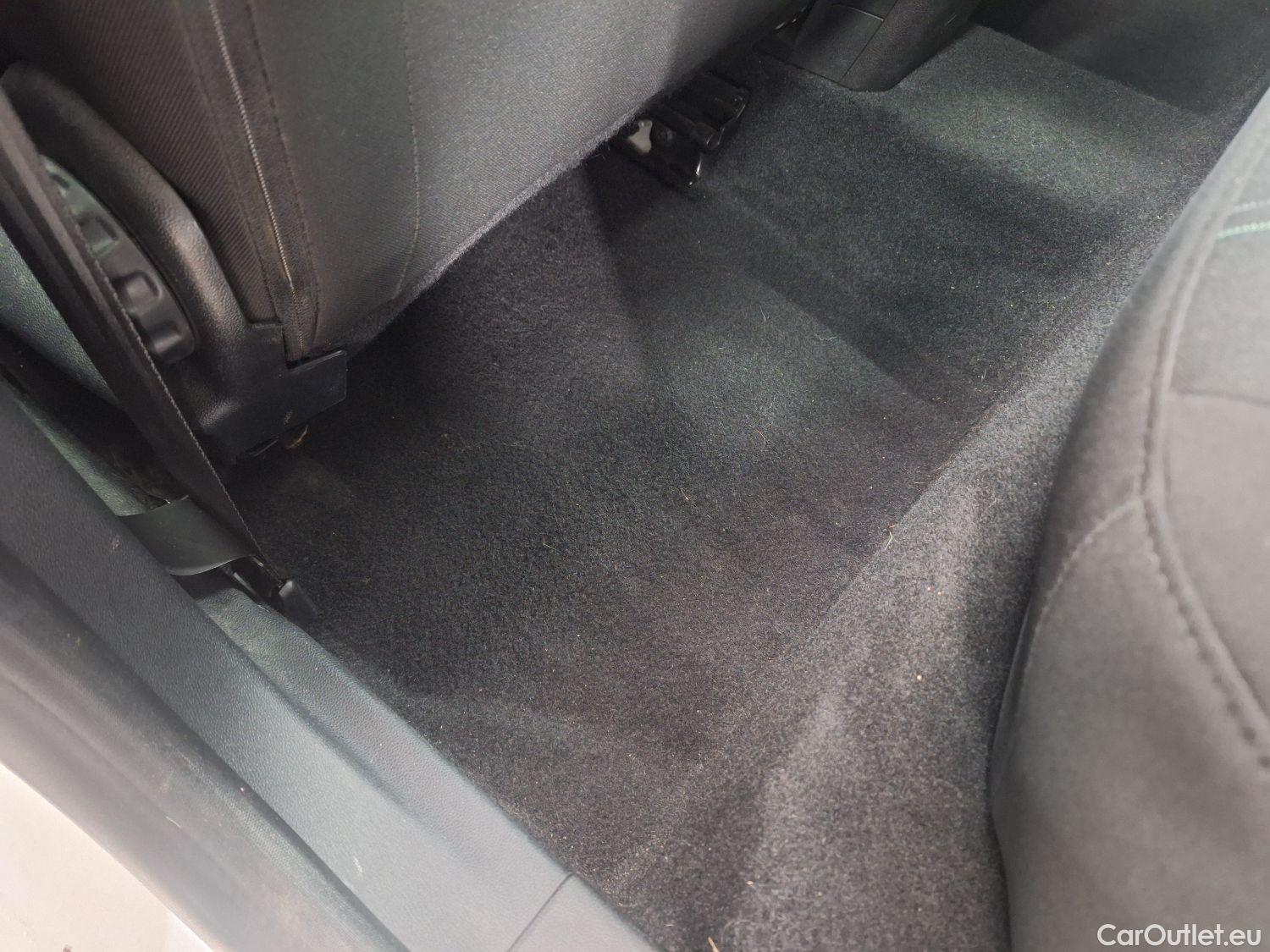  Ford  Fiesta Ford,  '17, Ford  1.1i 52kW Business Class 5d #17