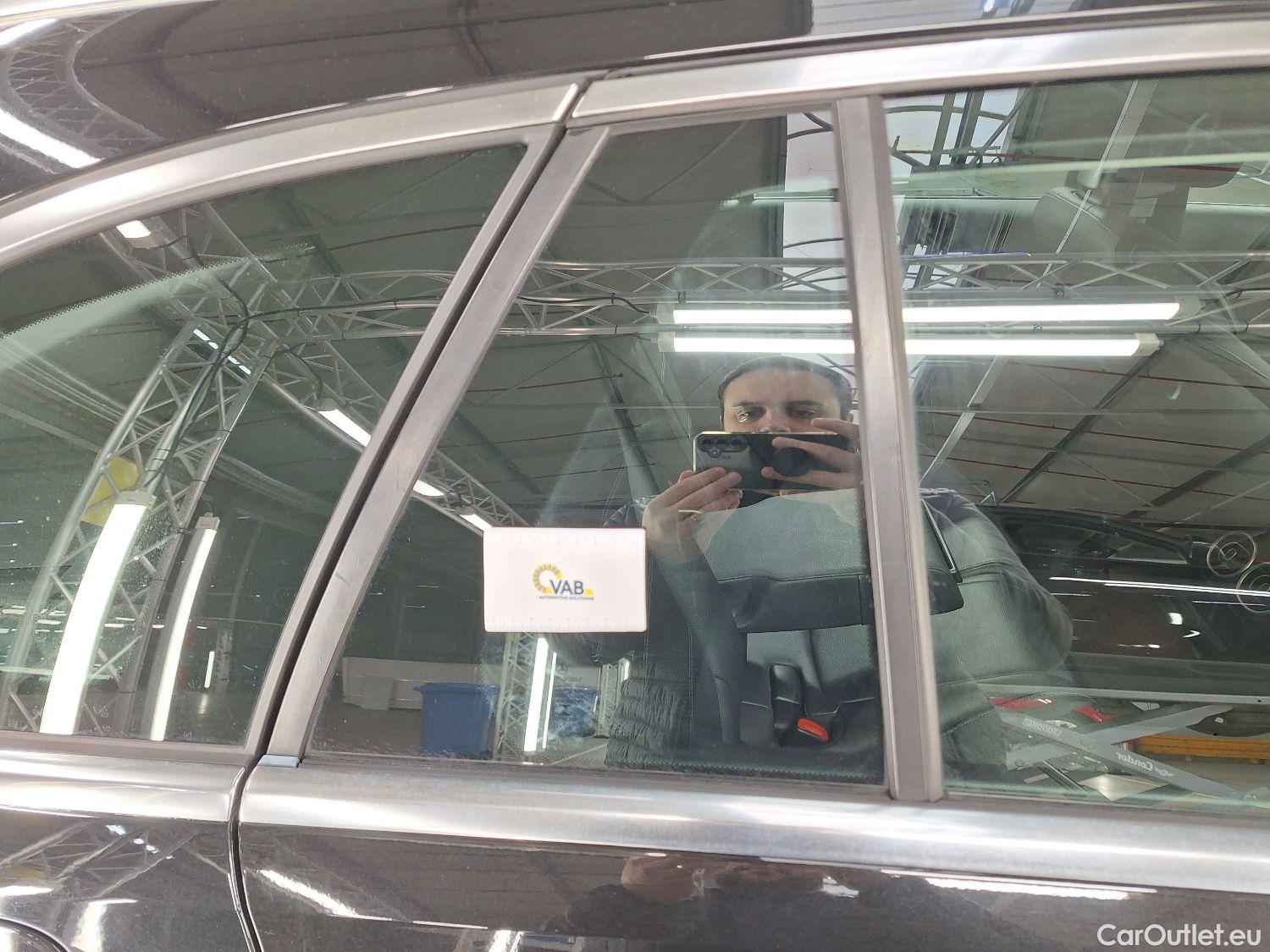  Mercedes  C-Klasse Mercedes, C-Class Break '21, Mercedes-Benz  Break C 200d Luxury Line 5d #40