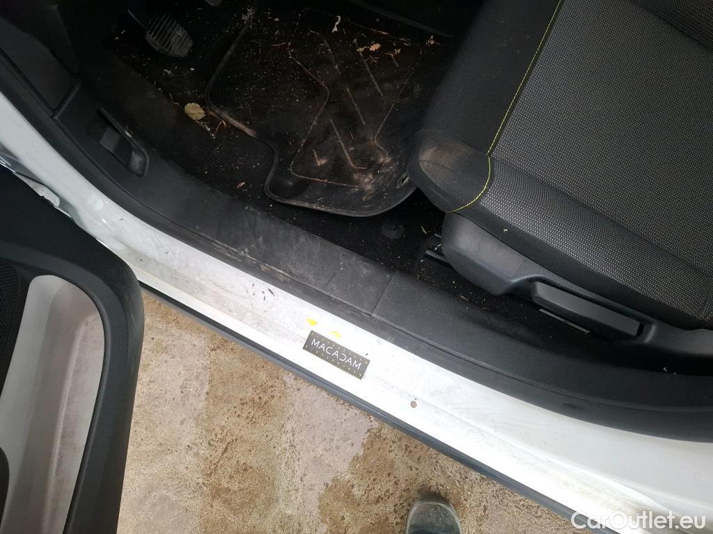  Citroen  C3  Société Feel 1.2 PureTech 80CV BVM5 E6dT #4