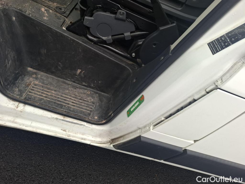  Citroen  Jumper CITROEN  CA VU 4p Fourgon 35 L2H2 BlueHDi 130 BVM6 Cab App Confort #15