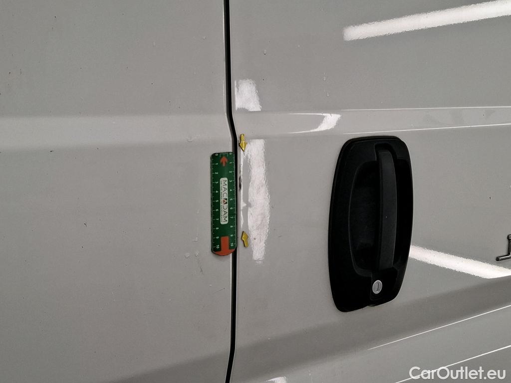  Citroen  Jumper CITROEN  CA VU 4p Fourgon 35 L2H2 BlueHDi 130 BVM6 Cab App Confort #8