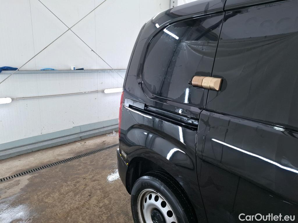  Citroen  Berlingo  Fourgon Club M 1000 1.5 BlueHDi 130CV BVA8 E6dT #19